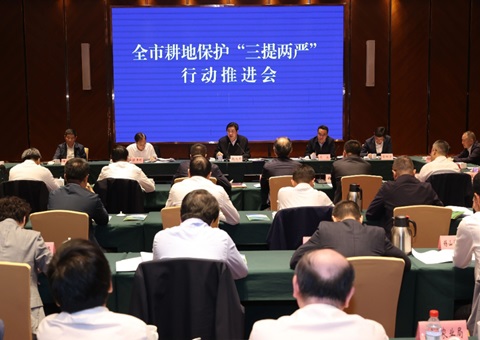 无锡开展耕地；；；；；ぁ叭崃窖稀毙卸 打造墟落振兴新引擎